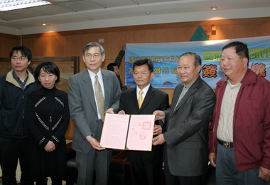 冬令進補  來碗熱呼呼的藥膳酥骨虱目魚(圖)