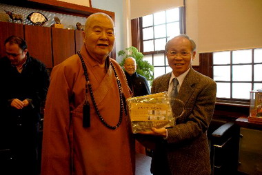 林政則協助南京兩位法師後事(圖)