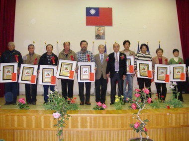 林政則稱許農民對經濟的貢獻(圖)