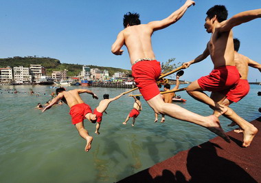 野柳神明淨港 元宵熱鬧滾滾(圖)