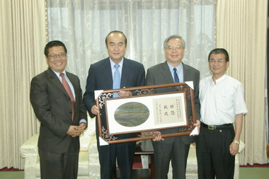 玉里地政事務所主任彭華興3月2日榮退(圖)