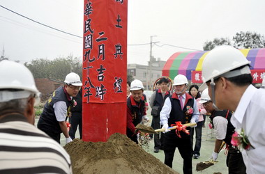 後龍鎮外埔漁港道路拓寬工程動土(圖)