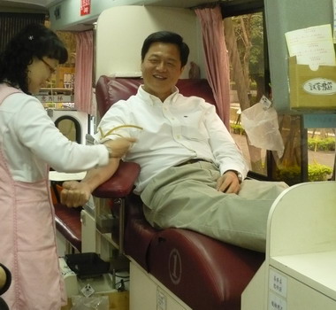 血荒即時雨 臺北縣一日捐出破300袋鮮血(圖)