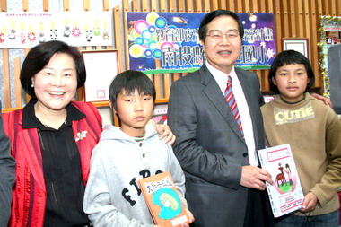 縣府舉辦婦女幹部新春團拜活動(圖)