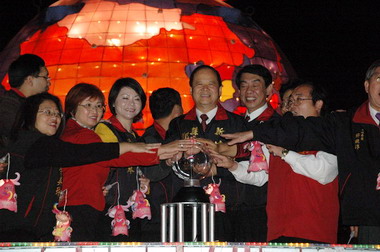 新竹縣竹東元宵點燈踩街活動(圖)