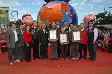 竹東鎮五峰鄉各界擴大慶祝農民節活動(圖)