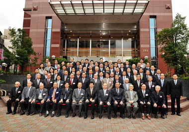 周錫瑋出席縣農會代表大會(圖)