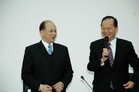 國防部長蒞縣傾聽民意(圖)