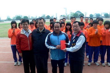 縣長慰問全中運集訓苗栗子弟兵(圖)