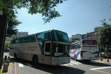 高鐵專車擬協調有客運班車替代(圖)