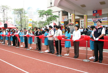 高縣青年國中舉辦12周年校慶運動(圖)