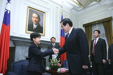 馬英九接見台日交流獎學金得獎學生(圖)