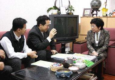 爭取高雄縣市2010年完成合併(圖)