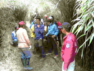 登山發生胸痛救難人員協助下山(圖)