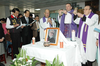 葉由根神父蒙主寵召大體捐輔大醫學院(圖)