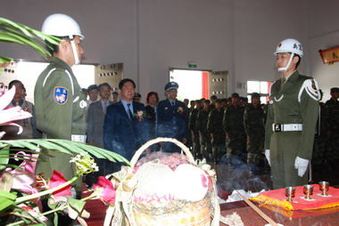 陳明文主持98年春季國殤祭典(圖)