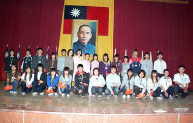 遺愛人間 青溪美月獎助學金頒發(圖)