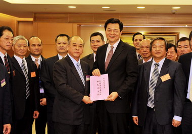 各鄉鎮市農會新任理事長拜會周錫瑋(圖)