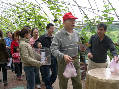 宜蘭綠博會民眾大嚐一元南瓜米粉(圖)