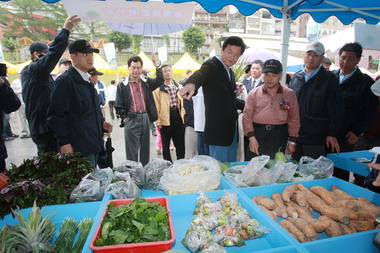農民市集周錫瑋邀您周六日踏青嚐鮮(圖)