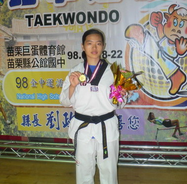 女子組跆拳道王姵茹、林聖涵奪金(圖)