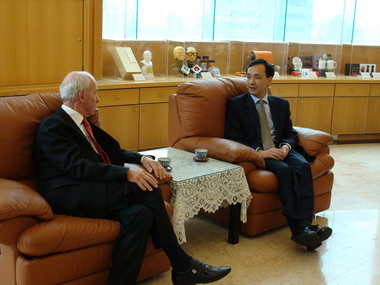 瑞典能源專家拜會朱立倫(圖)