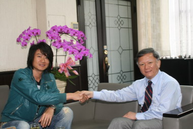 歌手游鴻明獲邀擔任台東縣年度代言人(圖)