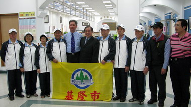 長青七賢槌球隊赴日比賽授旗儀式(圖)