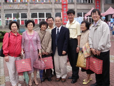 林政則祝賀朝山國小50週年校慶(圖)