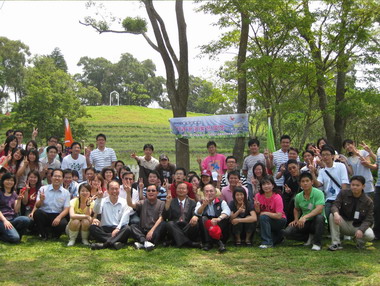 浪漫紫色國度為未婚同仁搭起友誼橋梁(圖)