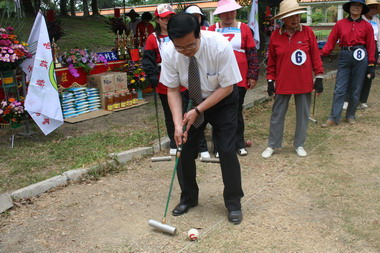 名間槌球比賽李朝卿前往致意(圖)