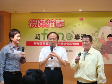 高寶華率成棒隊體驗超級「摩」力(圖)