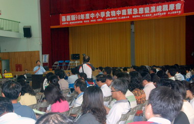 校園食物中毒緊急應變演練(圖)