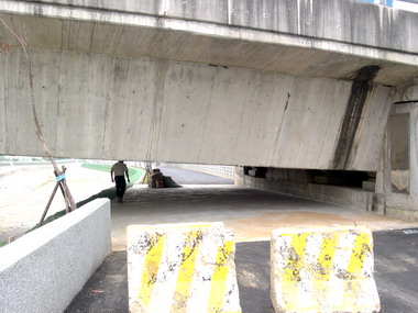 霧峰乾溪整治河堤未貫通 余坤泉爭取設棧道(圖)