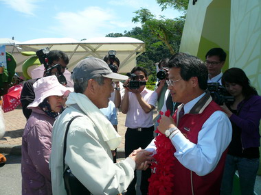 刷新10年綠博會紀錄獲贈1兩紀念金牌(圖)