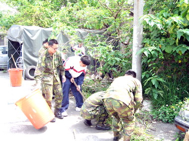 空軍防空砲兵落實環境衛生整理(圖)