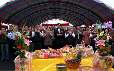 頭份鎮中港溪大橋落成通車(圖)