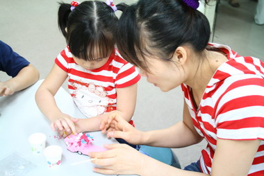 嘉市舉辦捏塑龍舟 拼布香包教作活動(圖)