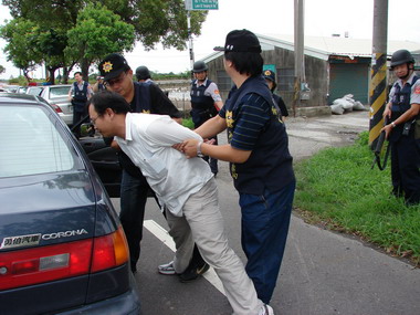 斗南警分局執行防搶演練(圖)