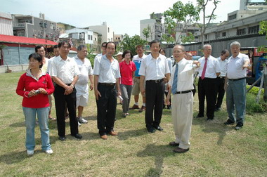 林政則勘查民富公園核定興建小型公廁(圖)
