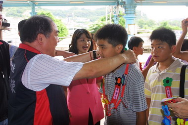 八堵國小用心舉辦鐵道畢業典禮(圖)