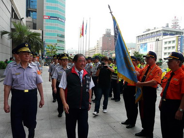 警察局防制酒駕飆車宣導活動(圖)