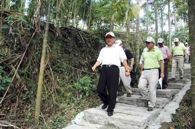 嘉縣梅山鄉半天蝙蝠洞步道完工啟用(圖)