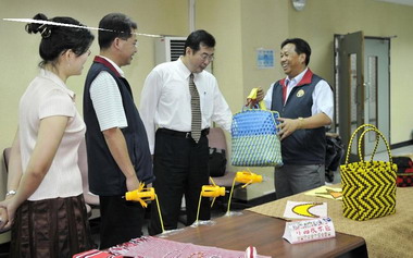 地檢署關懷原住民老人和學童教育(圖)