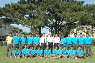 花蓮高工龍舟賽奪亞軍謝深山前往嘉勉(圖)