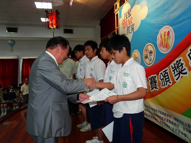 國中技藝教育學程頒獎暨成果發表(圖)