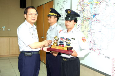 警方表揚春安工作績優員警(圖)