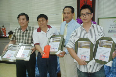 曹啟鴻表揚瑞士日內瓦國際發明展得主(圖)