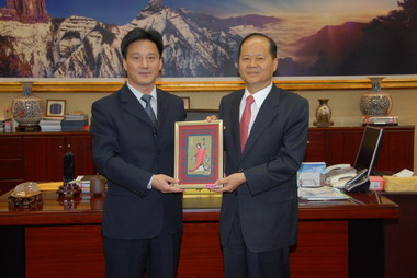 海寧市副市長拜會鄭縣長(圖)
