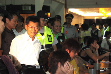 98年青春專案啟動 縣長親率隊督導執行(圖)